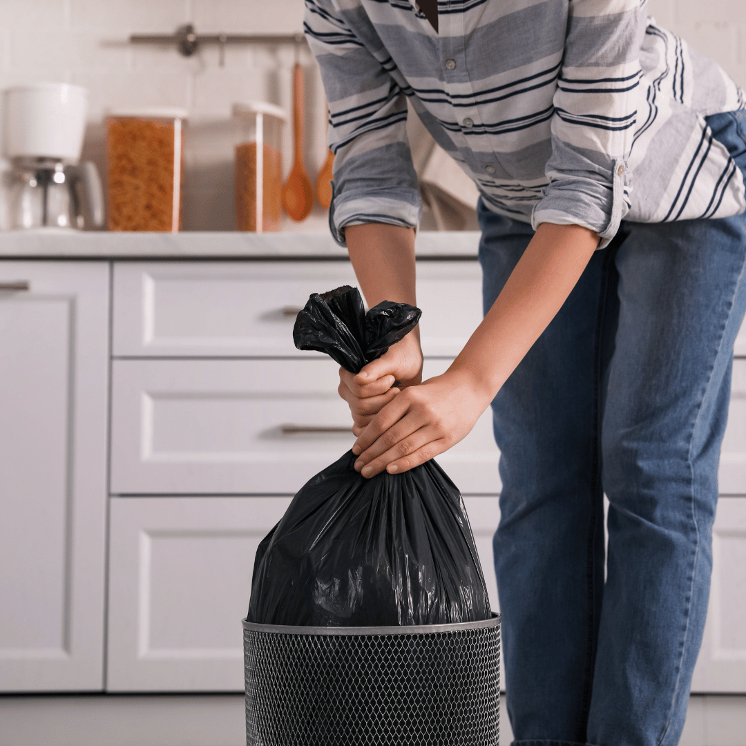 Colección de sacos de basura industriales y desechables para negocios en Gran Canaria, ideales para hostelería, limpieza y sector sanitario.