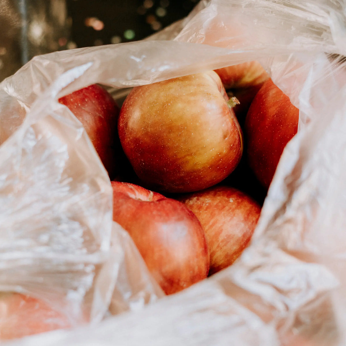 Bolsa compostable de frutería con manzanas para alimentación y supermercados en Gran Canaria.