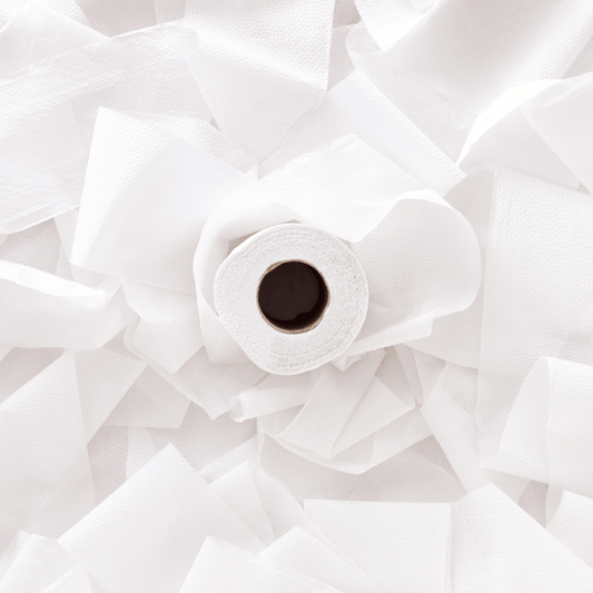 Rollo de papel higiénico doméstico estirado mostrando sus 35 metros y 300 servicios