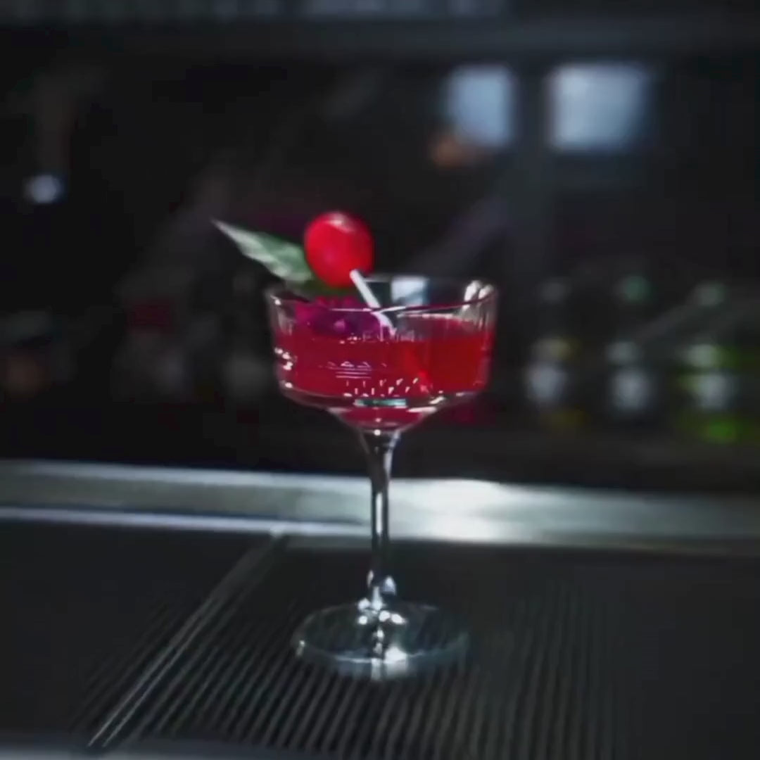 Vídeo demostrativo con servilletas cocktail 20x20 Bio Eco utilizadas en evento con bebidas y cócteles en Gran Canaria.